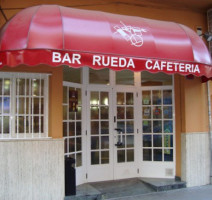 Rueda Cafeteria outside