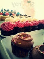 La Hora Del Cupcake food