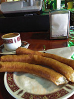 Cafe Al Quiros food