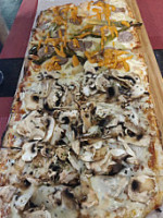 Las Pizzas D'herber Ripollet food
