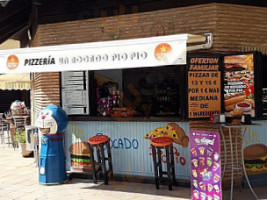 Pizzería Un Bocado Pio Pio outside