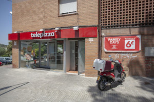 Telepizza Can Parera outside