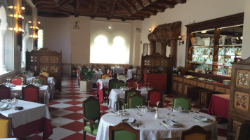 Castillo De Izan food