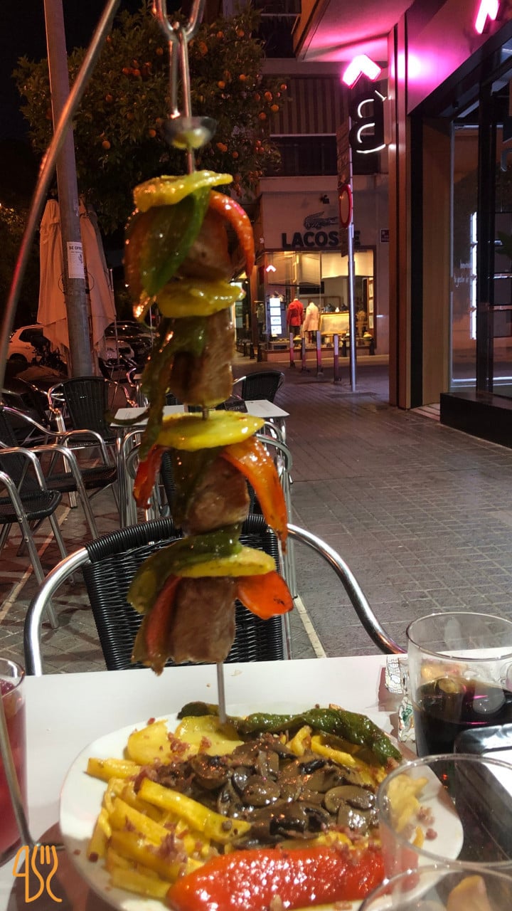 restaurant image
