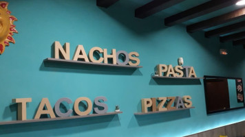 El Tacopizza food