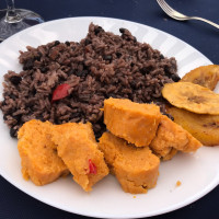 Club Deportivo El Rincon Cubano food