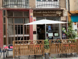 El Cafe Dels Arbres outside