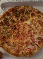 Pizzeria Carlos Av. Retamas food