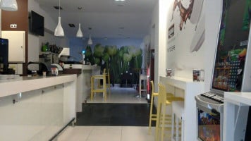 Puro Cafe inside