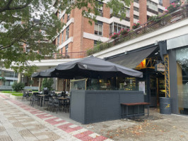 Beer Station inside