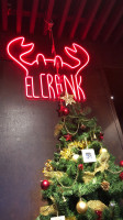 El Crank Gastrobar outside