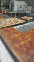 Pizziones Pizza En Porzziones food