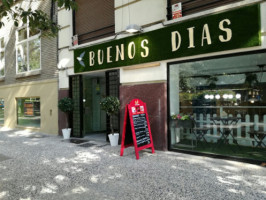 Buenos Dias Zaragoza Cafeteria outside