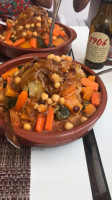 Al Minzah food