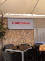 L'antillana inside