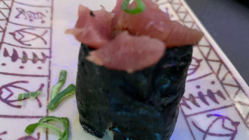 Metoo Sushi Gourmet food