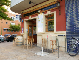 La Casa De La Cerveza inside