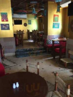 عالحصيرة inside