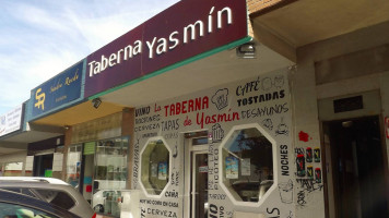 La Taberna De Yasmin food