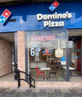 Domino's Pizza Linares inside