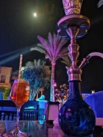 ‪hakuna Matata Cafe‬ Dentro