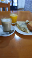 Cafeteria La Verde food