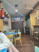 Cafeteria Cachitos inside