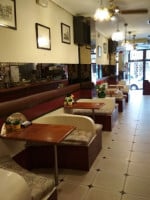 Cafeteria El Pilar inside