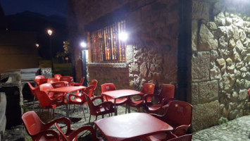 Bar Restaurante Piscinas Araia Igerilekuak inside