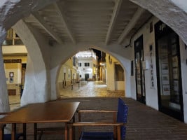 Cafeteria Alarco Ciutadella De Menorca inside