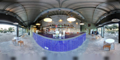 Aulazero inside