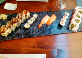 Takeme Sushi Granada food