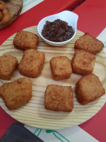 Taperia La Casilla food