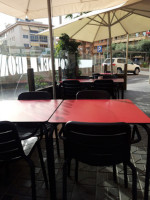Raco De Bon Cafe inside