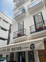 Casa De Botes outside