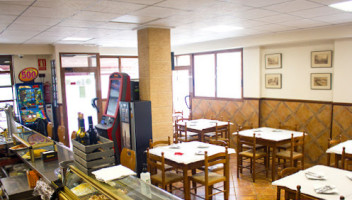 Bar-restaurante Valverde inside