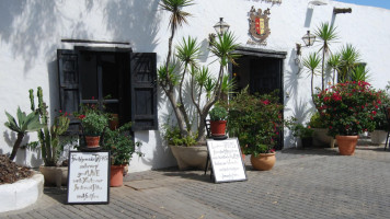 Patio Del Vino food