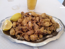 Estrella Del Mar food