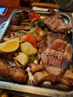 Pasiones Argentinas Empanadas y carnes a la parrilla inside