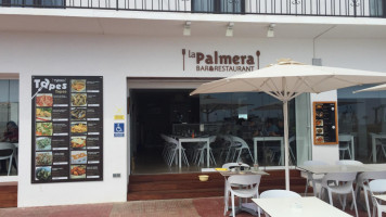 La Palmera Restaurant Bar outside