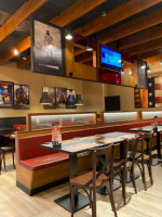 Foster's Hollywood Ramassar inside