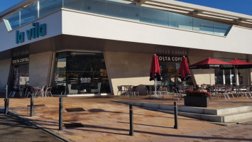 Costa Coffee La Vila Magaluf outside