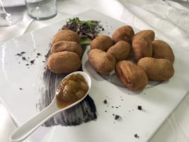 Las Viandas De Larosa food