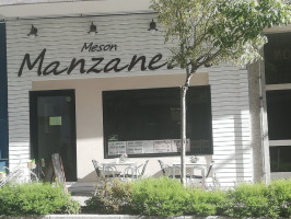 Manzaneda outside