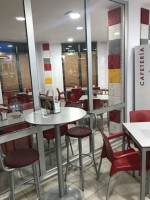 Cafeteria Tajurgo inside