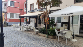 Advans Cafeteria-panederia inside