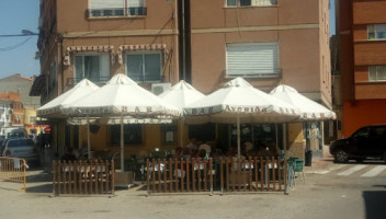 Bar Avenida outside