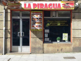 La Piragua Vigo outside