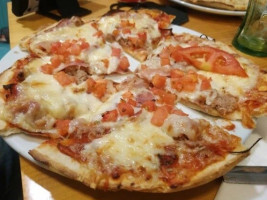 La Pizza Pepone food