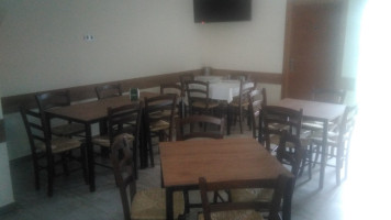 Cerveceria Seven inside